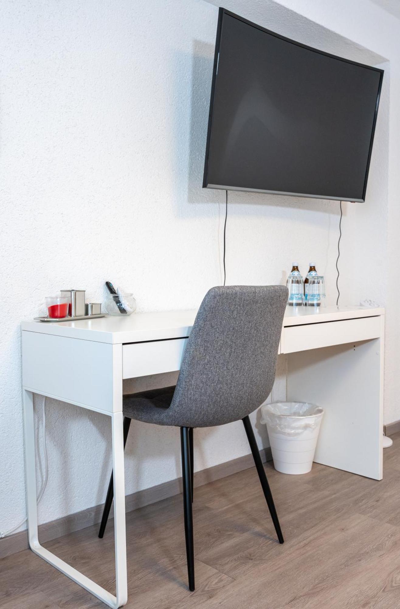 #3 Bequemes Zimmer Mit Pool Und Garten Memmingen Exterior photo